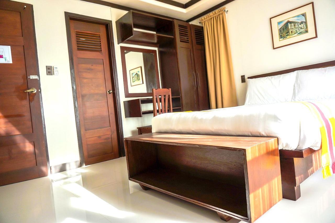 Veranda Suites&Restaurant Paoay Exterior foto